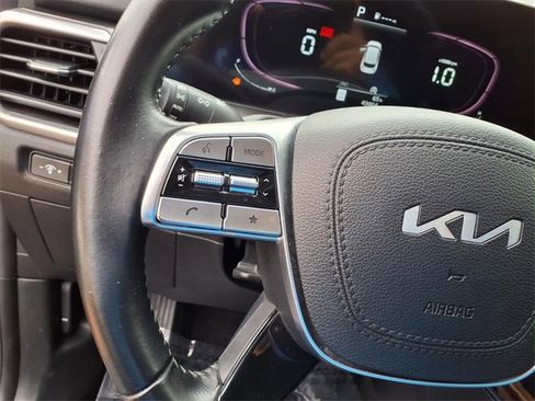 Used 2023 Kia Telluride S image 17