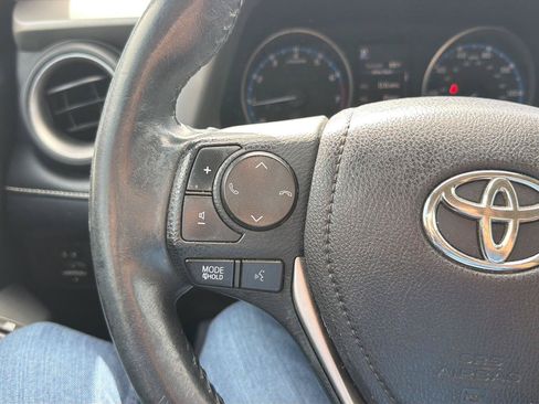 Used 2018 Toyota RAV4 XLE AWD/4WD image 24