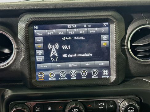 Used 2023 Jeep Wrangler Sahara w/ Cold Weather Group image 19