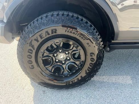 Used 2025 Ford Bronco Badlands AWD/4WD image 17