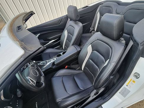 Used 2018 Chevrolet Camaro LT RWD image 15