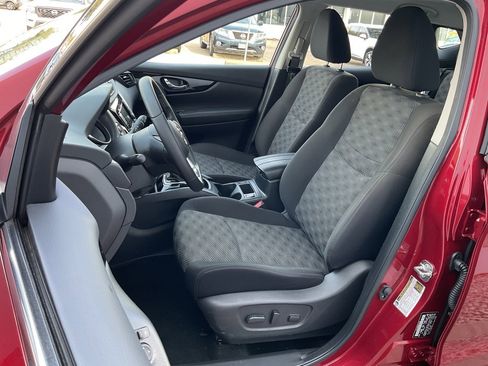 Used 2022 Nissan Rogue Sport SV image 14