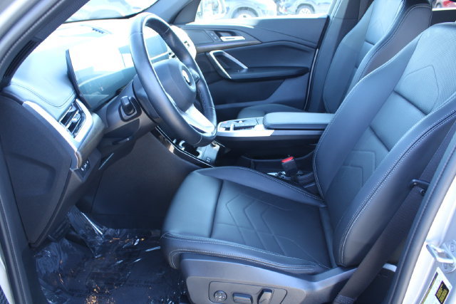 Used 2025 BMW X1 xDrive28i w/ Convenience Package AWD/4WD image 35