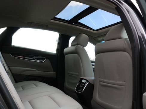 Used 2016 Cadillac XTS Luxury w/ Driver Awareness Package image 43