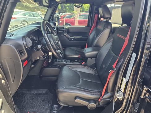 Used 2017 Jeep Wrangler Unlimited Rubicon AWD/4WD image 14