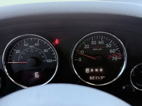 Used 2018 Jeep Wrangler Unlimited Rubicon AWD/4WD image 65