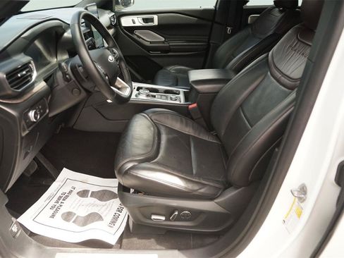 Used 2020 Ford Explorer Platinum w/ Premium Technology Package AWD/4WD image 9