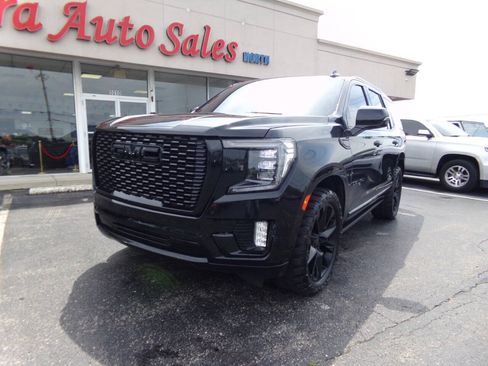 Used 2021 GMC Yukon Denali w/ Denali Ultimate Package AWD/4WD image 2