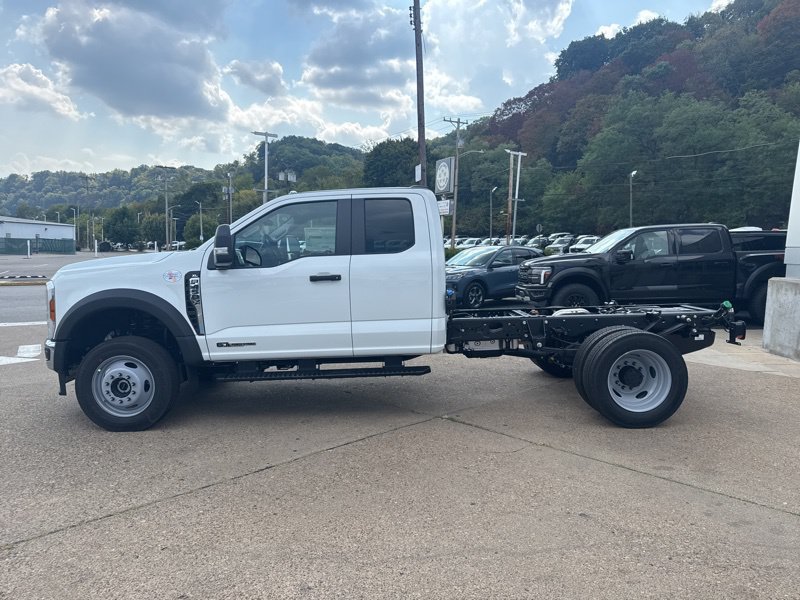 New 2026 Ford F450 XL w/ XL Chrome Package AWD/4WD image 4