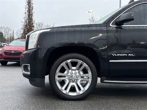 Used 2018 GMC Yukon XL SLT w/ Premium Edition image 8