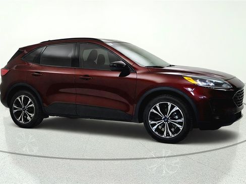 Used 2021 Ford Escape SE w/ SE Sport Appearance Package AWD/4WD image 8