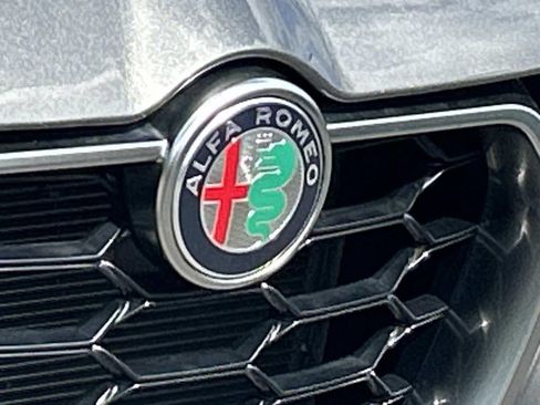 Used 2024 Alfa Romeo Tonale Ti AWD/4WD image 12