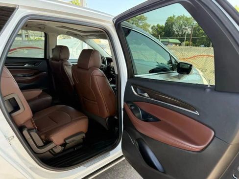 Used 2021 Buick Enclave Avenir w/ Avenir Technology Package AWD/4WD image 21