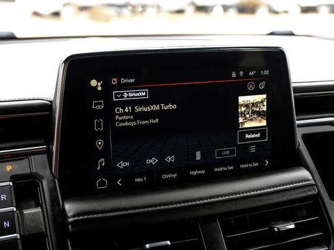 Used 2022 GMC Yukon XL SLE image 30