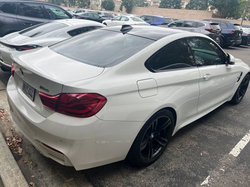 Used 2019 BMW M4 Coupe w/ Executive Package RWD image 3