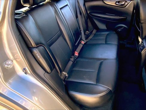 Used 2021 Nissan Rogue Sport SL image 19