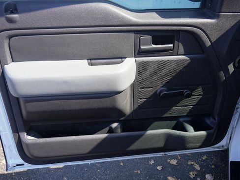 Used 2013 Ford F150 XL w/ Trailer Tow Pkg image 8