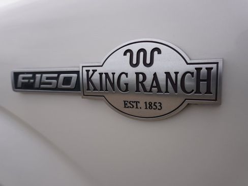 Used 2013 Ford F150 King Ranch w/ King Ranch Luxury Pkg image 33