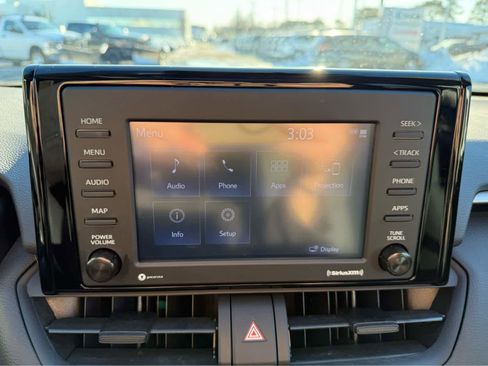 Used 2021 Toyota RAV4 XLE w/ Convenience Package image 20