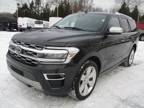 Certified 2022 Ford Expedition Platinum image 5