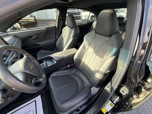 Used 2023 Lexus ES 300h F Sport w/ Accessory Package (Z2) image 17