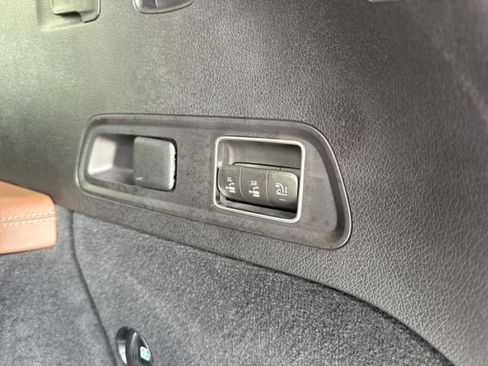 Used 2024 Mercedes-Benz GLS 450 4MATIC image 39