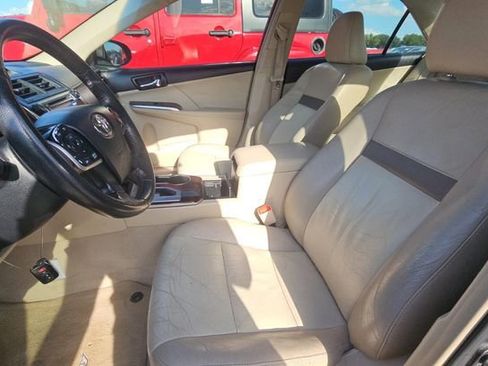 Used 2012 Toyota Camry XLE image 9