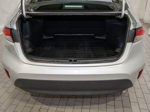 Used 2023 Toyota Corolla LE image 5