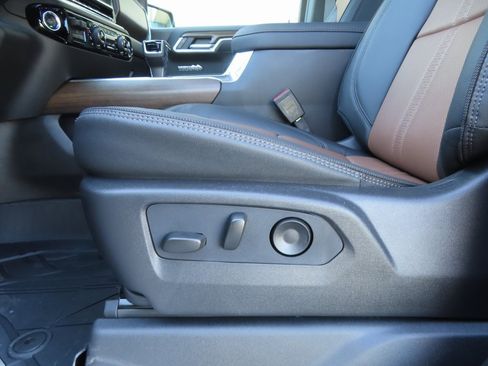 New 2026 Chevrolet Silverado 1500 High Country image 11