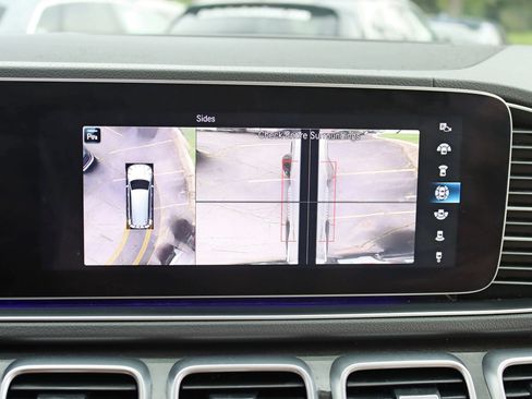Used 2020 Mercedes-Benz GLS 450 4MATIC image 23