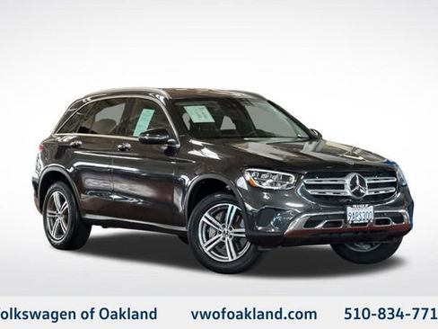 Used 2022 Mercedes-Benz GLC 300 4MATIC image 1