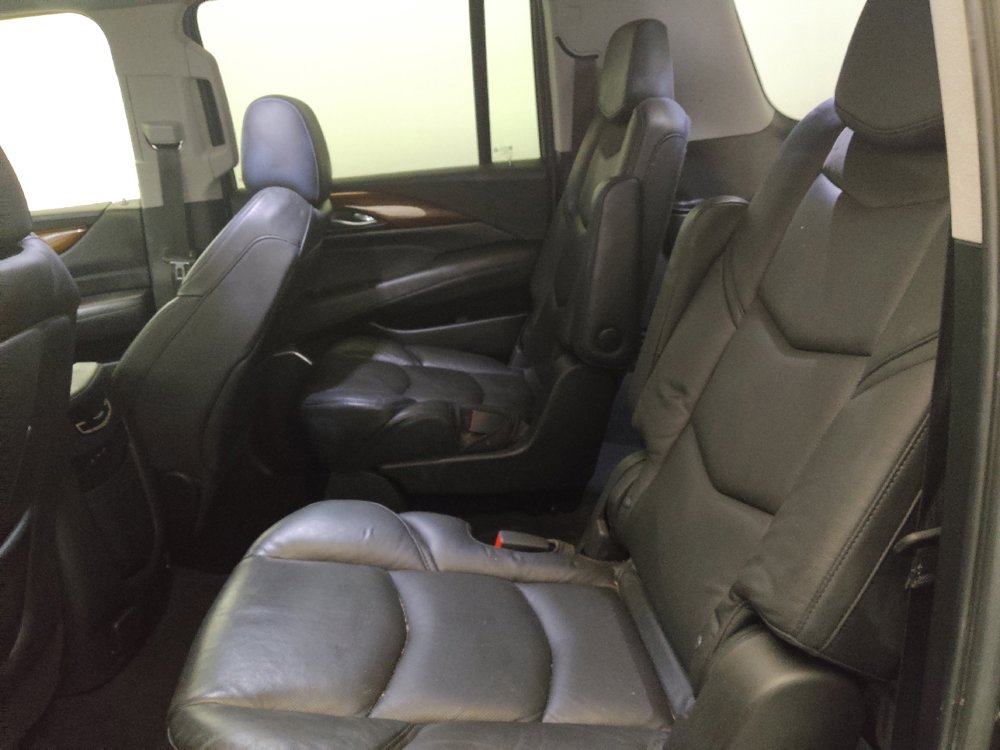 Used 2019 Cadillac Escalade ESV Luxury AWD/4WD image 18