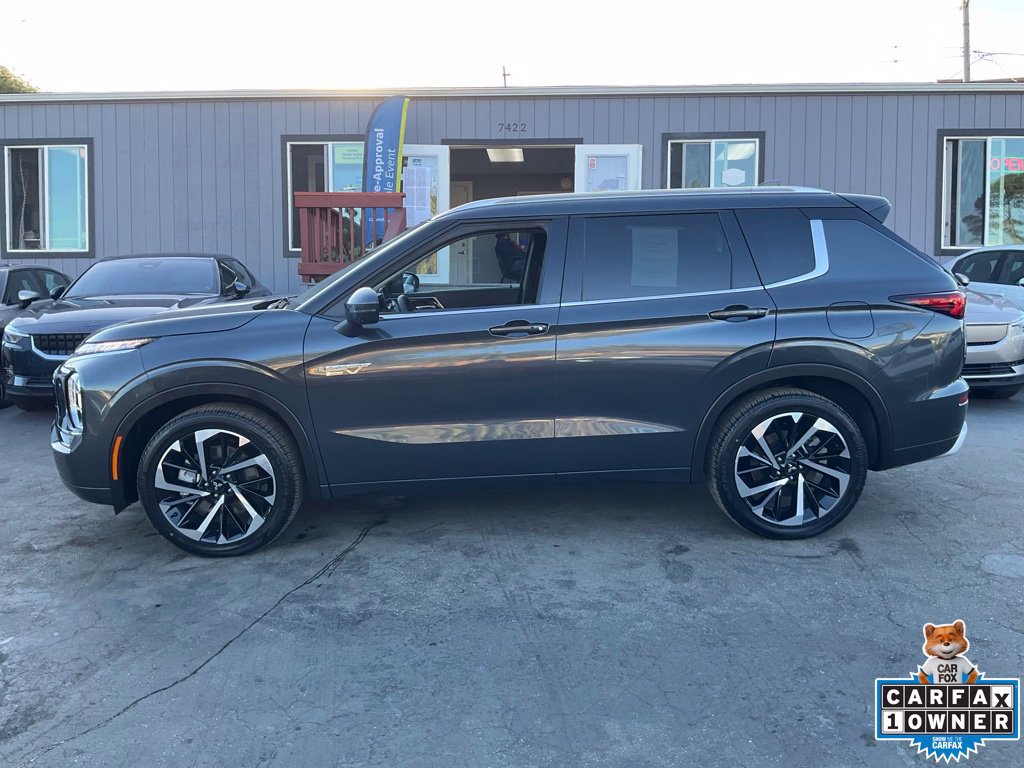 Used 2025 Mitsubishi Outlander SEL AWD/4WD image 6
