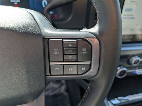Used 2025 Ford F250 Lariat AWD/4WD image 17