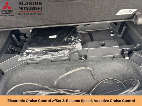 Used 2024 Cadillac Lyriq Tech w/ Driver Assist Package AWD/4WD image 13