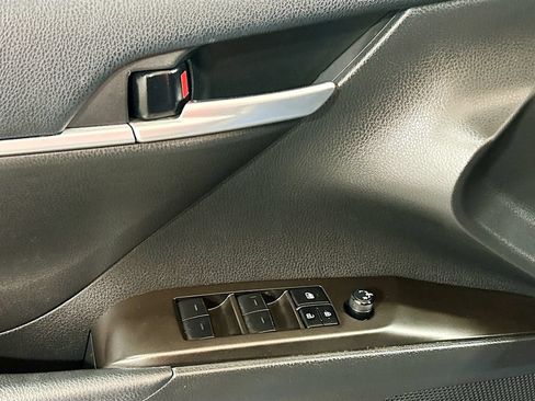 Used 2024 Toyota Camry SE FWD image 15