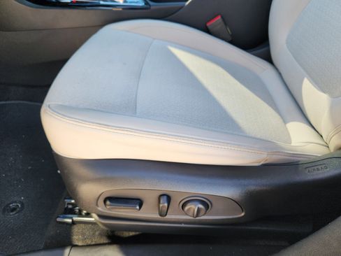 Used 2020 Buick Encore GX Select w/ Sport Touring Package image 24