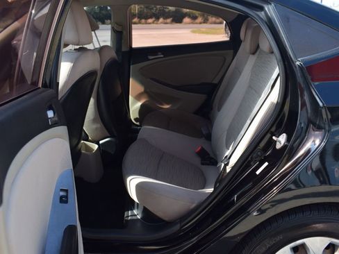 Used 2017 Hyundai Accent SE image 9