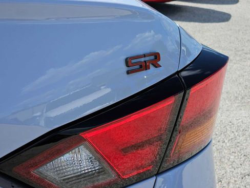 Used 2024 Nissan Altima 2.5 SR w/ SR Premium Package FWD image 13
