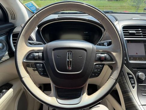 Used 2019 Lincoln Nautilus Black Label w/ Cargo Utility Package AWD/4WD image 5