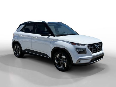 Used 2025 Hyundai Venue Limited FWD image 7