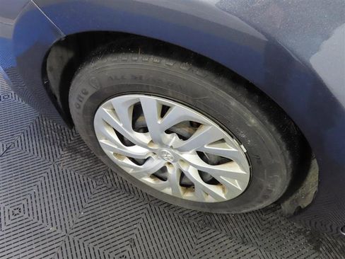 Used 2019 Toyota Corolla LE image 4