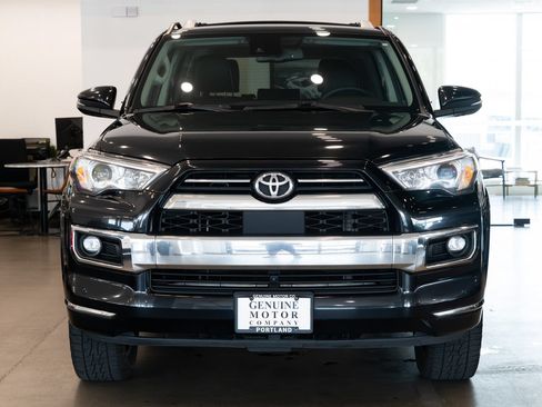 Used 2022 Toyota 4Runner Limited AWD/4WD image 2