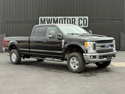 Used 2017 Ford F250 XLT w/ XLT Value Package image 1