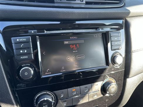 Used 2019 Nissan Rogue S w/ Special Edition Package image 16