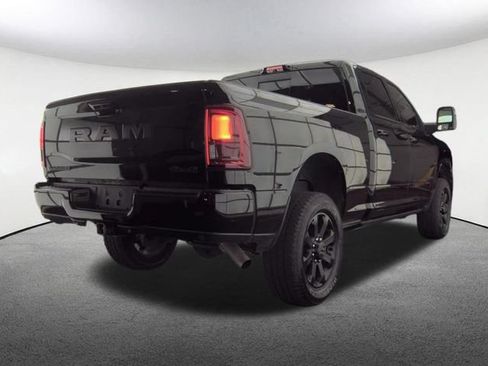 Used 2025 RAM 2500 Laramie AWD/4WD image 2