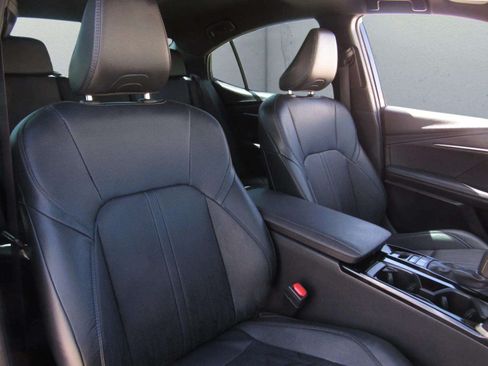 Used 2025 Toyota Camry XSE FWD image 10