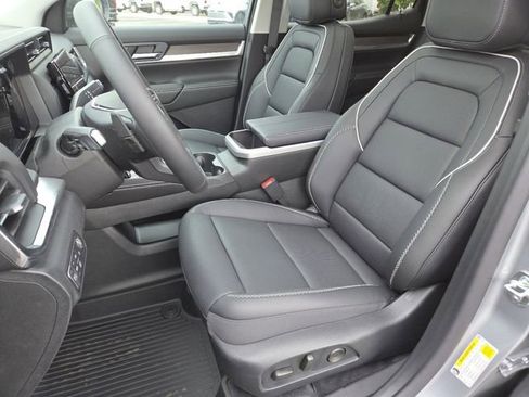 New 2026 GMC Terrain Denali w/ LPO, Floor Liner Package AWD/4WD image 37