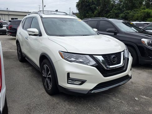 Used 2018 Nissan Rogue SL w/ Premium Package FWD image 1
