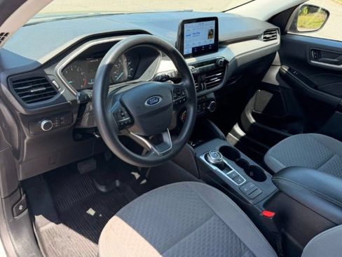 Used 2022 Ford Escape SE FWD image 20